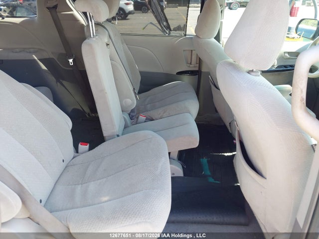 2011 Toyota Sienna Le მანქანა იყიდება აუქციონზე, vin: 5TDKK3DC7BS054727, აუქციონის ნომერი: 12677651