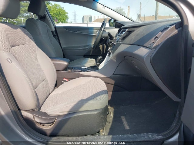 Продажа на аукционе авто 2013 Hyundai Sonata Gls, vin: 5NPEB4AC2DH569795, номер лота: 12677652