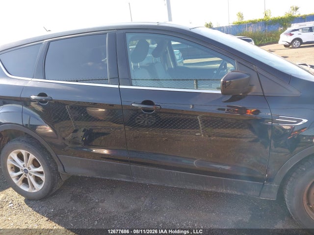 Продаж на аукціоні авто 2019 Ford Escape Se, vin: 1FMCU9GD5KUC58570, номер лоту: 12677686