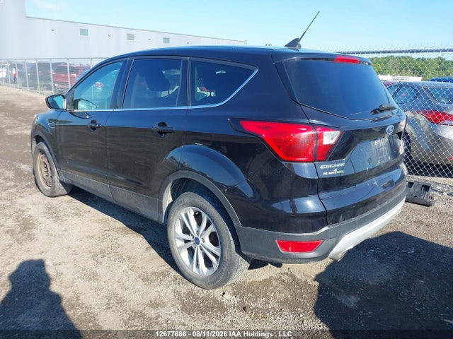 Продаж на аукціоні авто 2019 Ford Escape Se, vin: 1FMCU9GD5KUC58570, номер лоту: 12677686