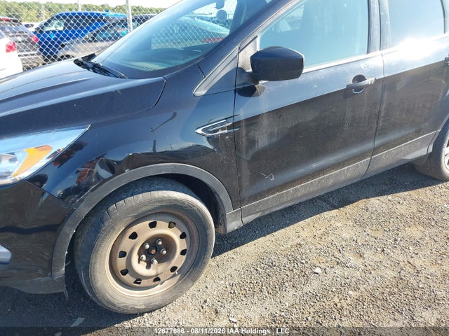 Продаж на аукціоні авто 2019 Ford Escape Se, vin: 1FMCU9GD5KUC58570, номер лоту: 12677686