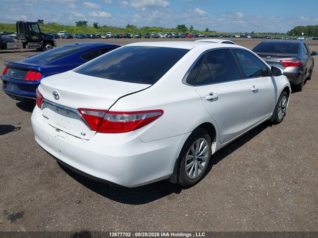 12677702 :رقم المزاد ، 4T1BF1FK1HU286138 vin ، 2017 Toyota Camry Le/xle/se/xse مزاد بيع