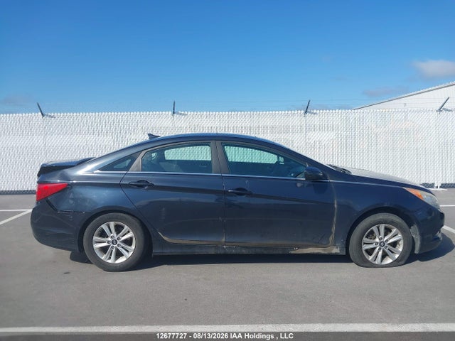 2011 Hyundai Sonata მანქანა იყიდება აუქციონზე, vin: 5NPEB4AC2BH050162, აუქციონის ნომერი: 12677727