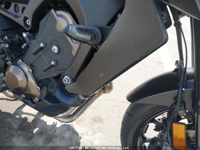 Yamaha MT09 2018 JYARN53N3JA001437 Image 14