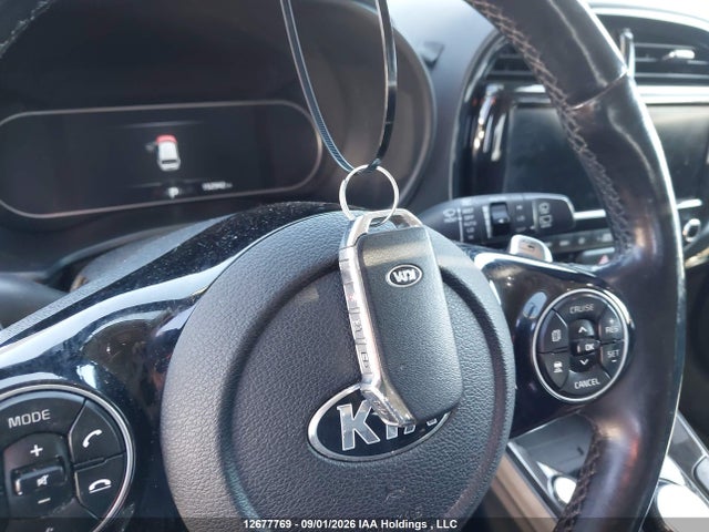 KNDJ33A13L7005872 KIA Soul Ev Limited