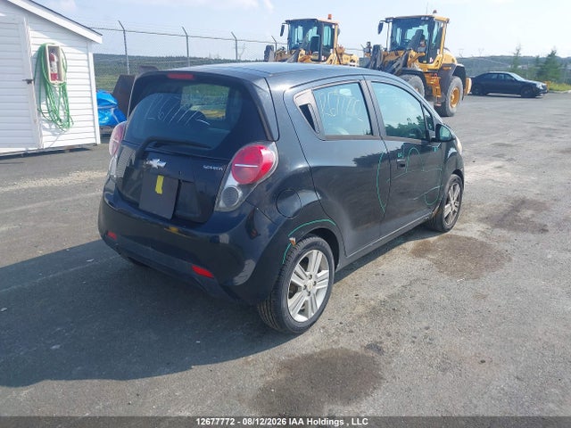 Chevrolet Spark 1lt Cvt 2014 KL8CD6S94EC403932 Image 4
