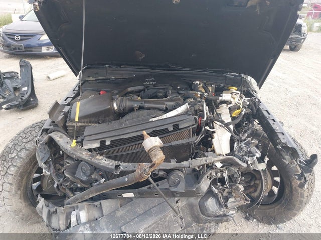12677784 :رقم المزاد ، 1C4HJXEG6JW130460 vin ، 2018 Jeep Wrangler Unlimited Sahara مزاد بيع