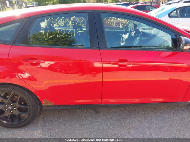 Ford FOCUS SE 2016 1FADP3K26GL223171 Image 13