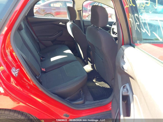 Ford FOCUS SE 2016 1FADP3K26GL223171 Image 8