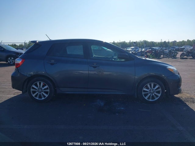 12677808 :رقم المزاد ، 2T1KU4EEXAC231911 vin ، 2010 Toyota Matrix Wagon مزاد بيع