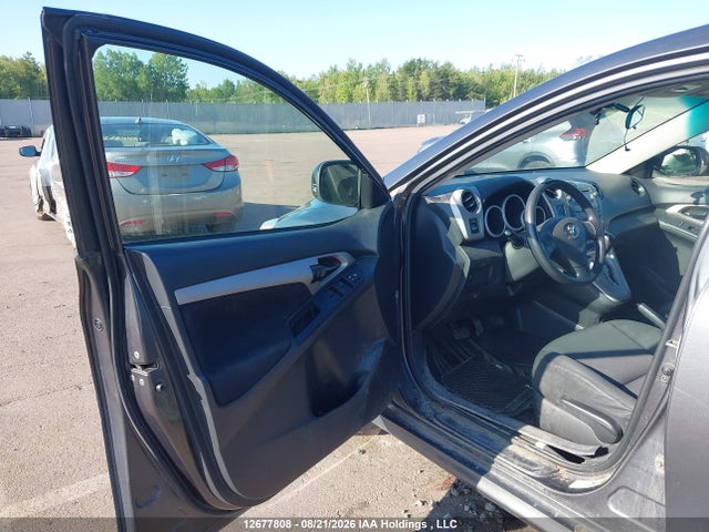 12677808 :رقم المزاد ، 2T1KU4EEXAC231911 vin ، 2010 Toyota Matrix Wagon مزاد بيع