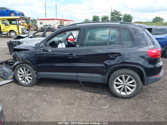WVGNV7AX5HW503460 Volkswagen Tiguan