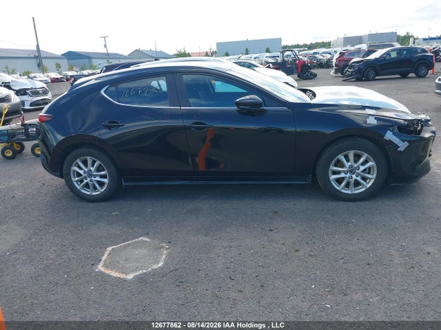 JM1BPAKM9S1766784 Mazda Mazda3 Sport Gx