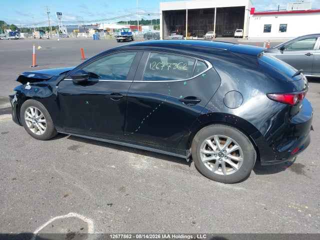 JM1BPAKM9S1766784 Mazda Mazda3 Sport Gx