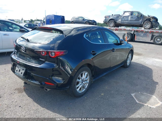 JM1BPAKM9S1766784 Mazda Mazda3 Sport Gx