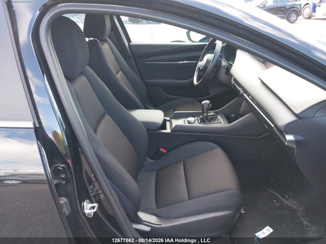 JM1BPAKM9S1766784 Mazda Mazda3 Sport Gx