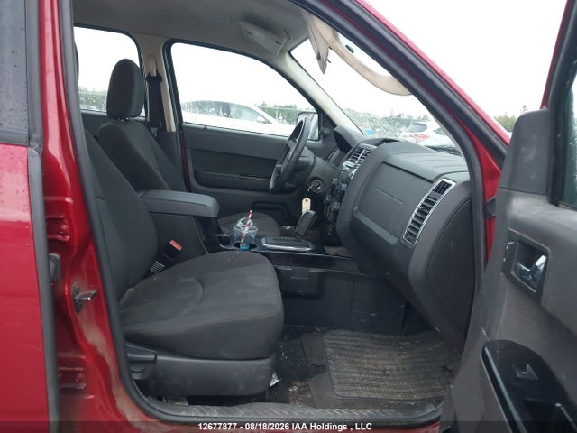 12677877 :رقم المزاد ، 4F2CY9C71BKM02667 vin ، 2011 Mazda Tribute Gx I4 مزاد بيع