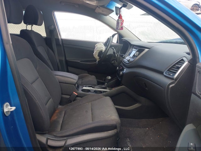 12677893 :رقم المزاد ، KM8J33A44GU166177 vin ، 2016 Hyundai Tucson Limited/sport And Eco/se مزاد بيع
