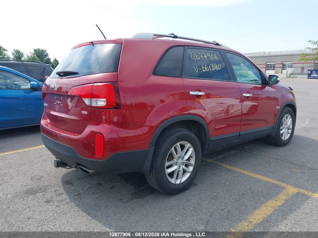 KIA SORENTO LX 2015 5XYKT3A68FG661380 Image 4