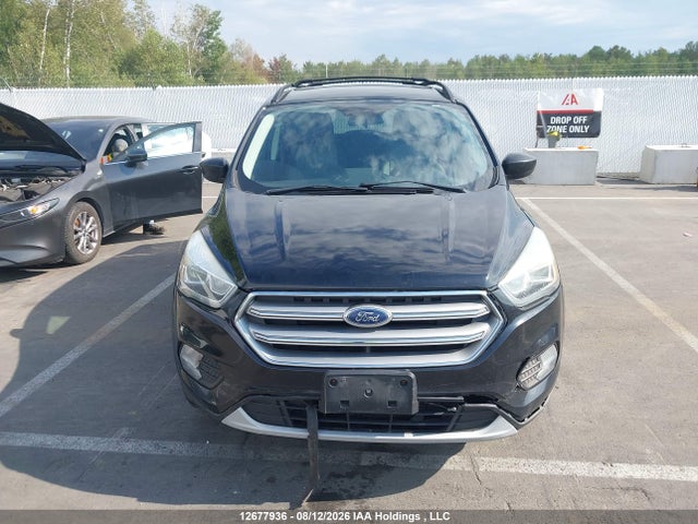 12677936 :رقم المزاد ، 1FMCU0GD5HUA34056 vin ، 2017 Ford Escape Se مزاد بيع