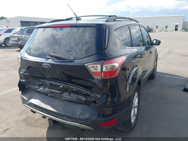 12677936 :رقم المزاد ، 1FMCU0GD5HUA34056 vin ، 2017 Ford Escape Se مزاد بيع