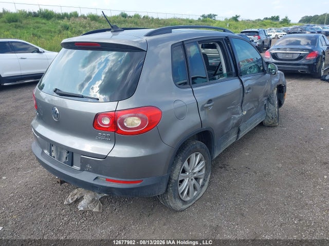 12677982 :رقم المزاد ، WVGBV7AXXAW522613 vin ، 2010 Volkswagen Tiguan 2.0 Tsi Comfortline/2.0 Tsi Highline/2.0 Tsi Trendline مزاد بيع