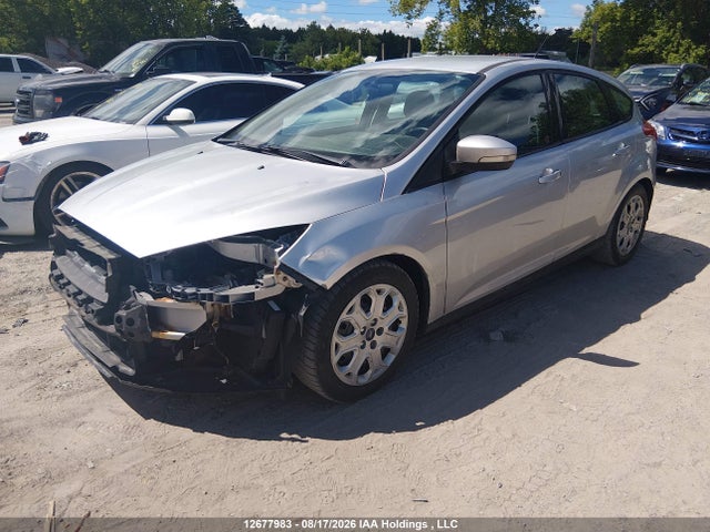 Ford FOCUS SE 2016 1FADP3K21GL214989 Image 2