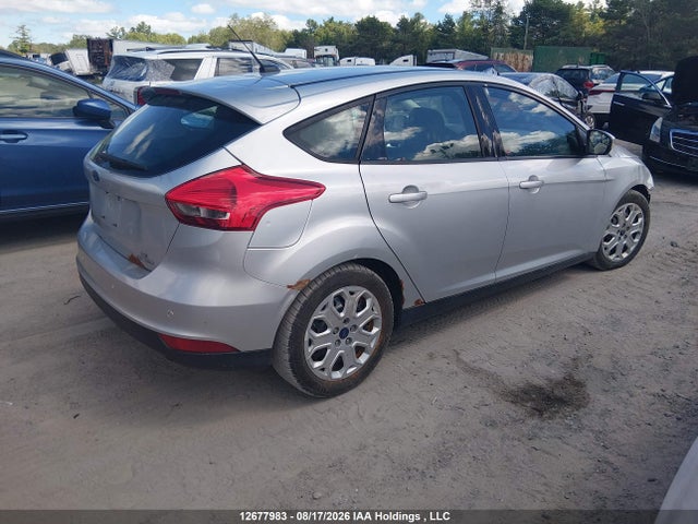 Ford FOCUS SE 2016 1FADP3K21GL214989 Image 4