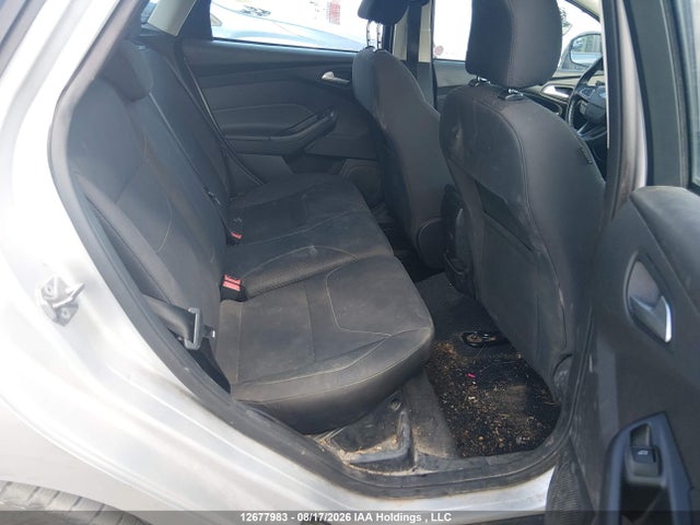 Ford FOCUS SE 2016 1FADP3K21GL214989 Image 8