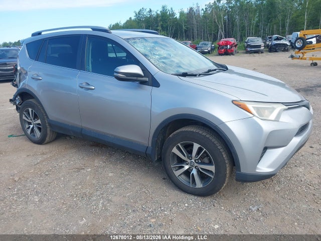 Toyota RAV4 LE 2018 2T3BFREV2JW732529 головне зображення