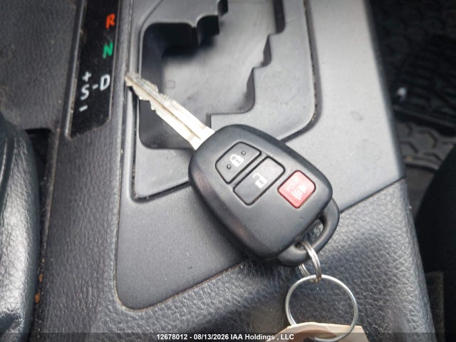 Toyota RAV4 LE 2018 2T3BFREV2JW732529 Image 11