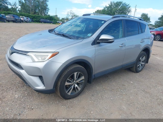 Toyota RAV4 LE 2018 2T3BFREV2JW732529 Image 2