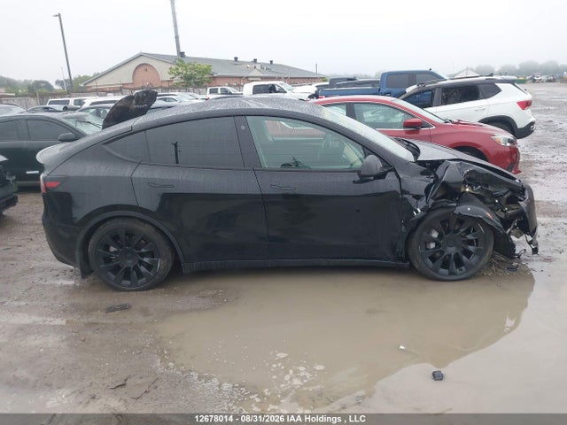 Продажа на аукционе авто 2023 Tesla Model Y Long Range, vin: 7SAYGAEE5PF674264, номер лота: 12678014