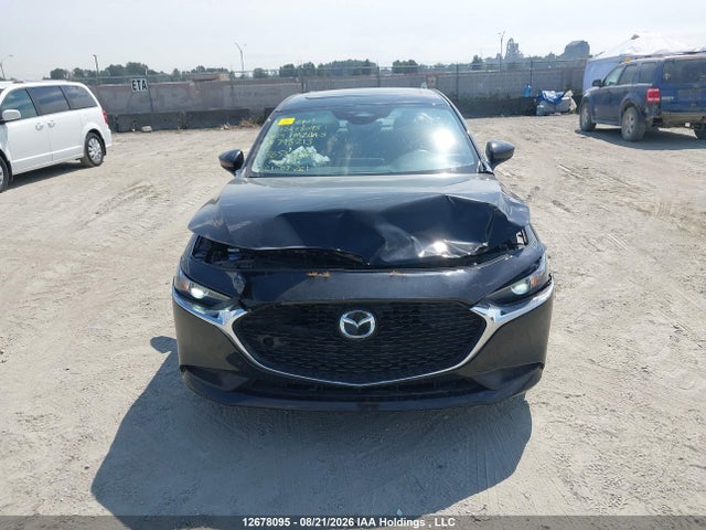 Mazda 3 Preferred 2025 JM1BPACM3S1795213 Image 12