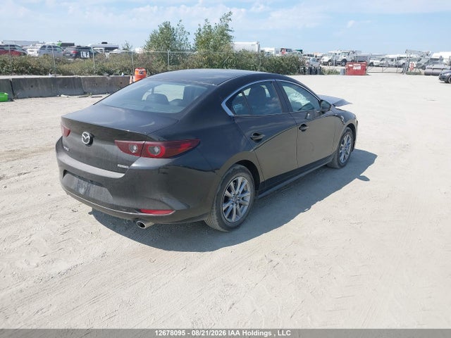 Mazda 3 Preferred 2025 JM1BPACM3S1795213 Image 4