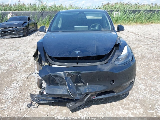 Tesla Model Y Long Range 2023 LRWYGDEE9PC027374 Image 11