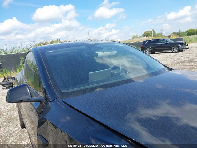 Tesla Model Y Long Range 2023 LRWYGDEE9PC027374 Image 16