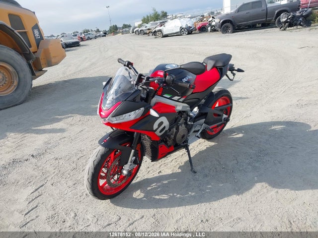 Aprilia Tuono 2021 ZD4KSUE09MS000483 Image 2