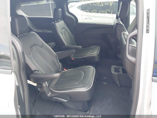 2C4RC1GG4TR259379 Chrysler Pacifica Limited