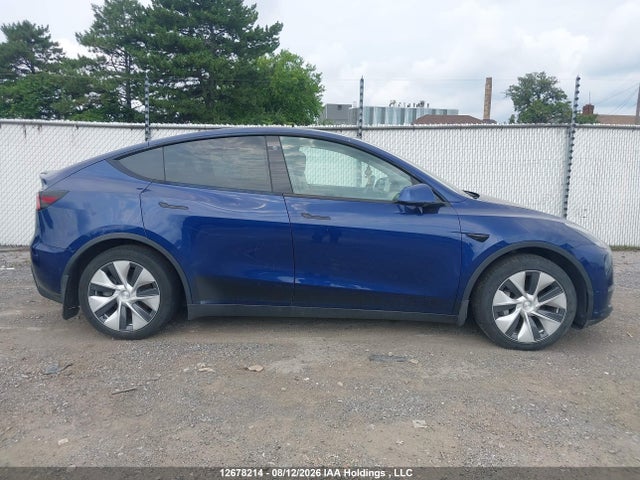 Tesla Model Y 2021 5YJYGDED1MF105994 Image 12