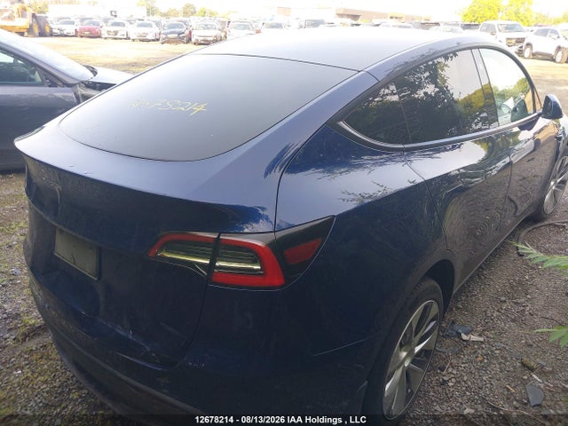 Tesla Model Y 2021 5YJYGDED1MF105994 Image 4