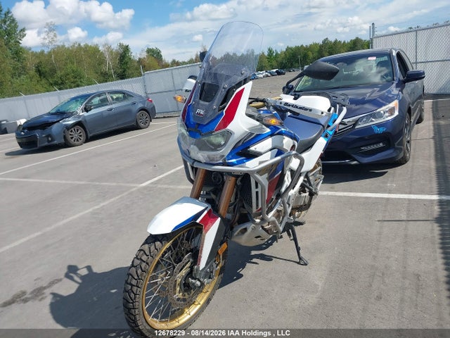 Honda Crf1100 D4 2020 JH2SD1072LK000050 Image 2