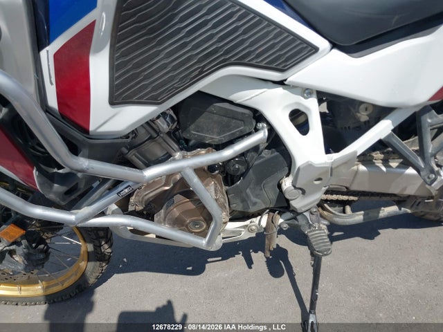Honda Crf1100 D4 2020 JH2SD1072LK000050 Image 9