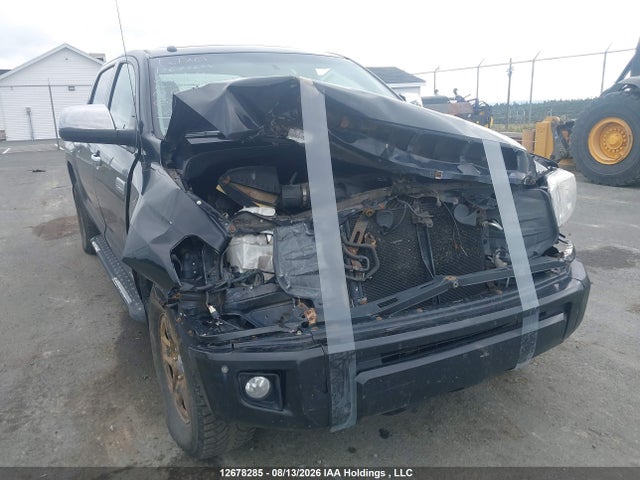 12678285 :رقم المزاد ، 5TFAY5F15GX548829 vin ، 2016 Toyota Tundra Platinum 5.7l V8 مزاد بيع