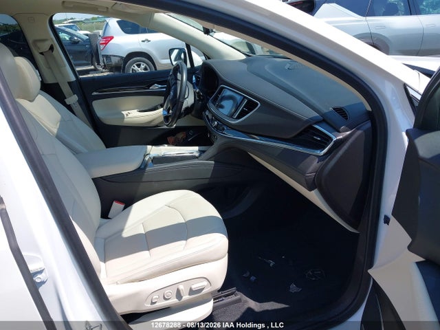 Buick Enclave Premium Awd 2023 5GAEVBKW2PJ128170 Image 5