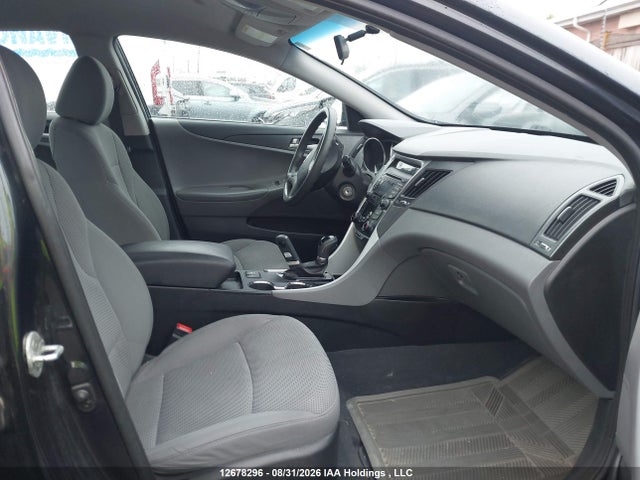 12678296 :رقم المزاد ، 5NPEB4AC4DH690179 vin ، 2013 Hyundai Sonata Gls مزاد بيع