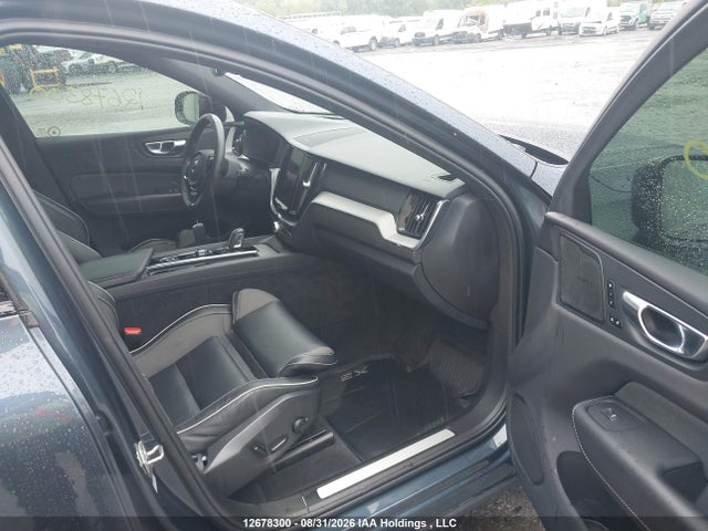 Продажа на аукционе авто 2022 Volvo Xc60 T8 Recharge R-design, vin: LYVBR0DM5NB975602, номер лота: 12678300