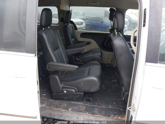 Dodge Grand Caravan Crew 2017 2C4RDGDG0HR845735 Image 8