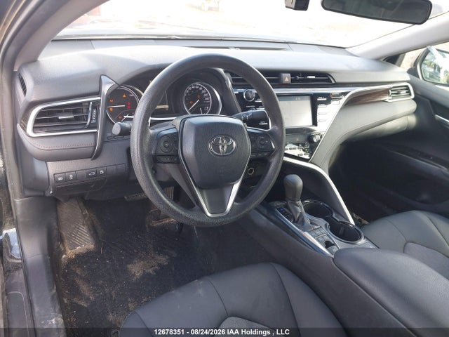 Продажа на аукционе авто 2018 Toyota Camry Hybrid Le, vin: 4T1B31HK6JU003356, номер лота: 12678351