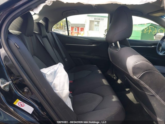 Продажа на аукционе авто 2018 Toyota Camry Hybrid Le, vin: 4T1B31HK6JU003356, номер лота: 12678351